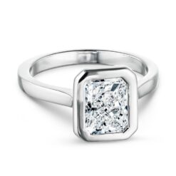 elsa solitaire engagement ring lab grown diamond webwhite 005 244be71e 9fb6 4987 aee8 ff68e1d1bf74