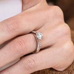 helen accented engagement ring lifestyle 001