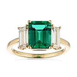 isla three stone engagement ring emerald green em yg webwhite 006