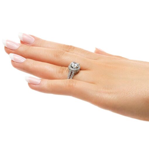 kenya engagement ring lab grown diamond lifestyle 003 a653b12f 3ad3 4978 9f36 df80e40ce676